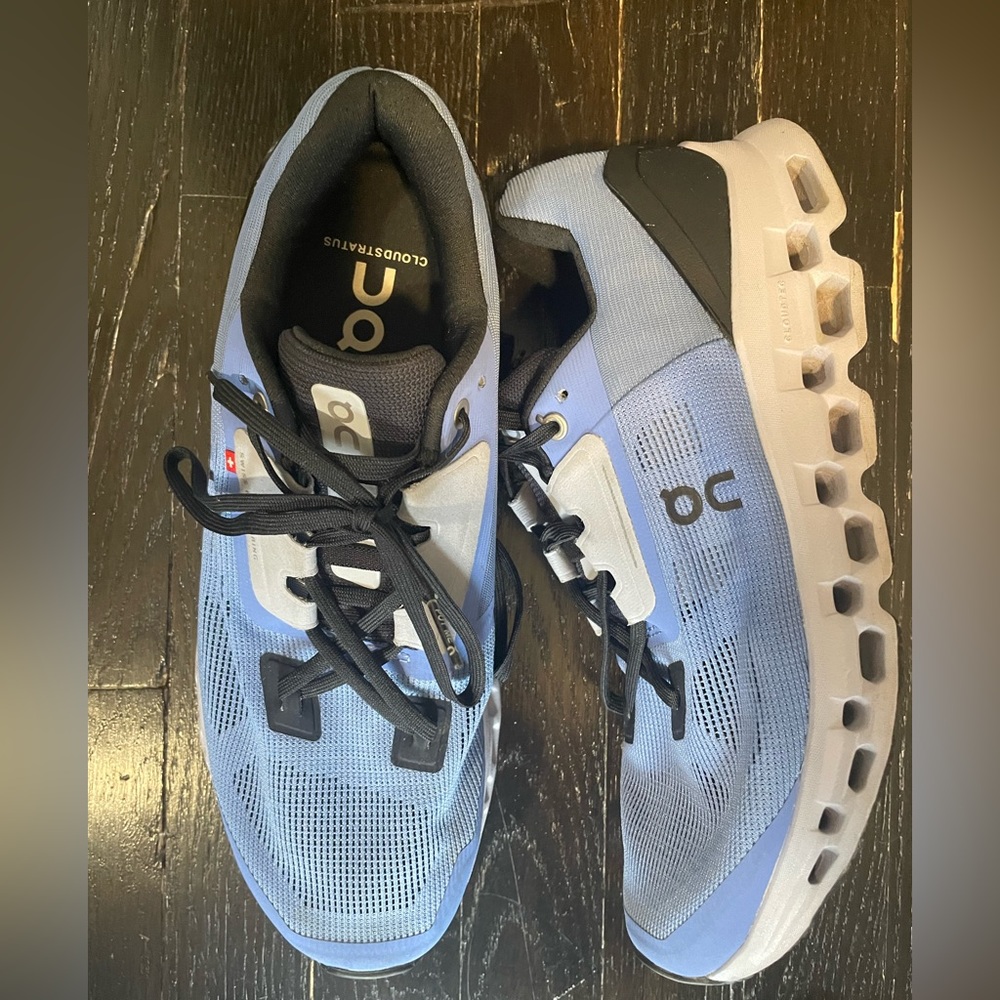 On cloud stratus, size 11 - color “marina magnet” on the website